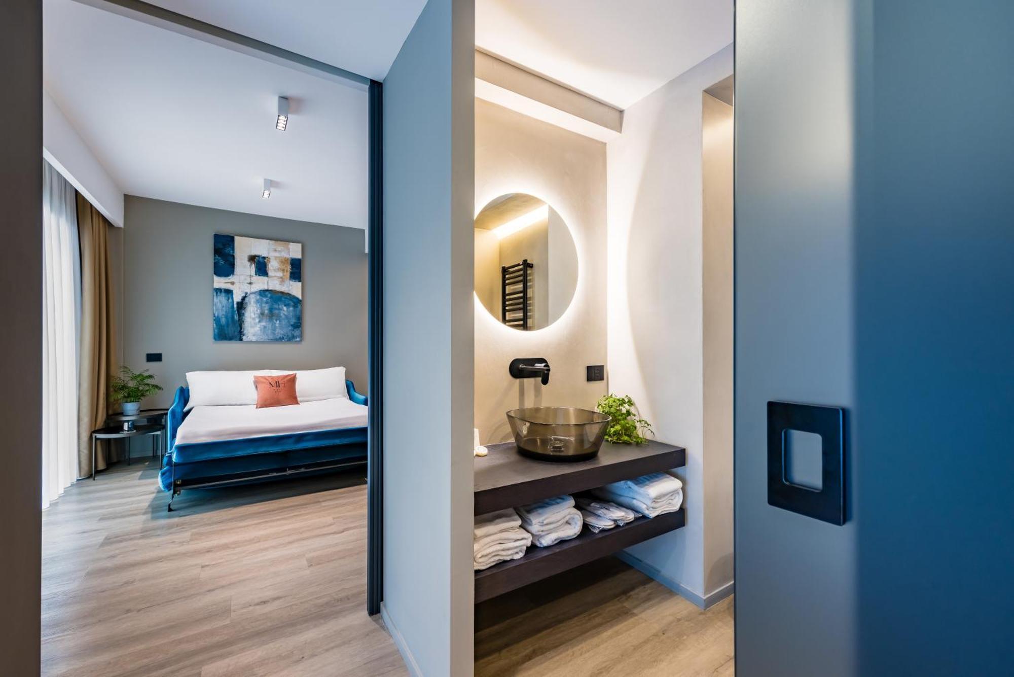Mh Suites Plebiscito Naples Exterior photo